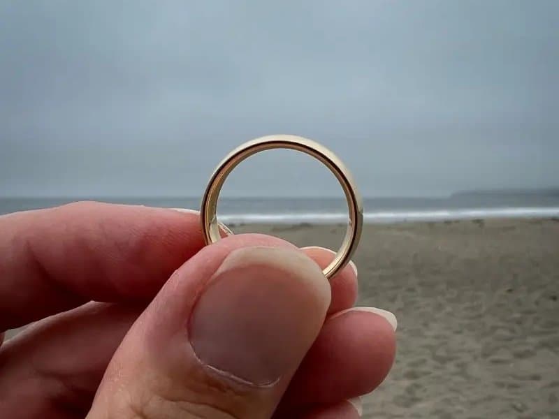 Gold ring found on Stinson Beach